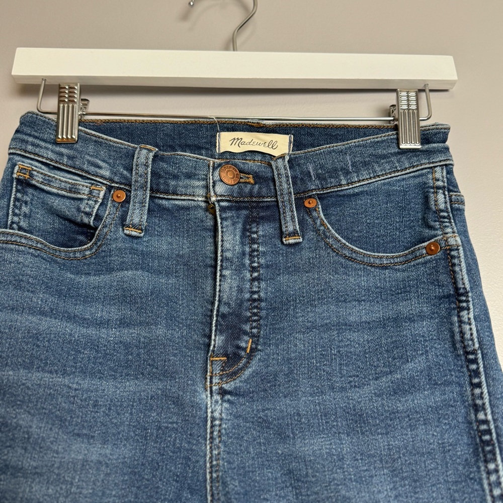 Madewell medium wash skinny jeans size 25p - Picture 4 of 8